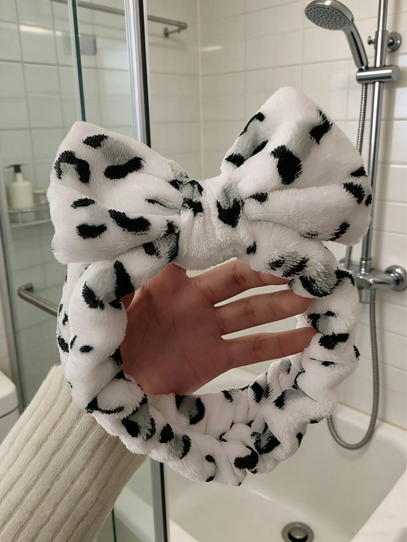 White Black Leopard Print Bow  - đánh giá và giá Skincare Animate