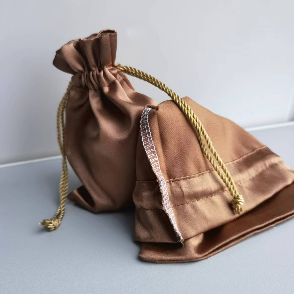 Customizable Logo Silk Bag Mar - đánh giá và giá Skincare Animate
